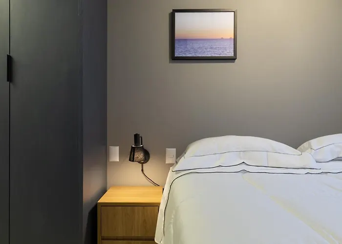 Apartamento Moderno, Com Home Office E Garagem.